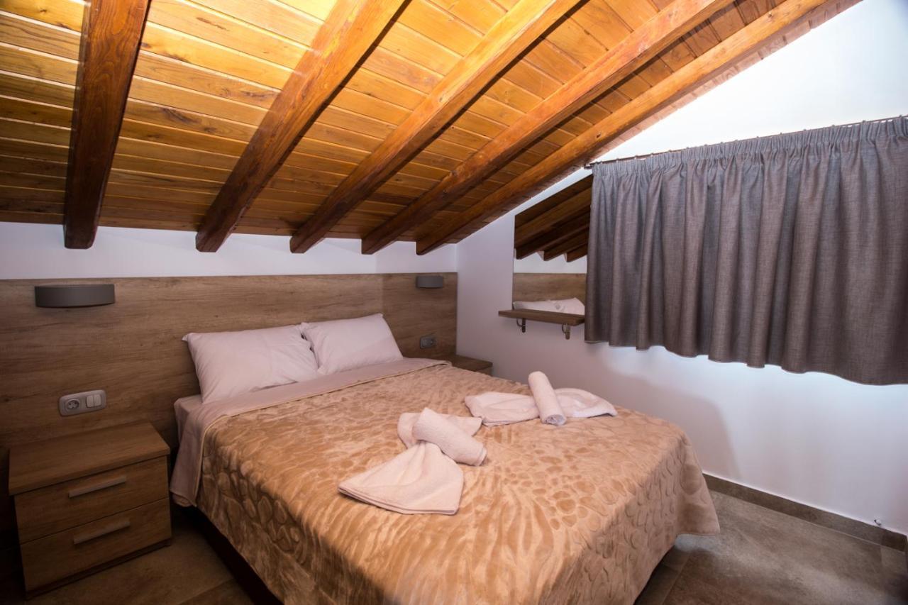 Apartmán Golden Attic Nea Roda Exteriér fotografie